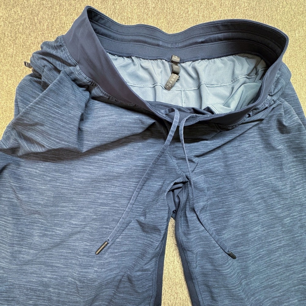 Lululemon T.H.E. Shorts Mens Large Unlined 9.5" Inseam Athletic Gym Training - Picture 8 of 13